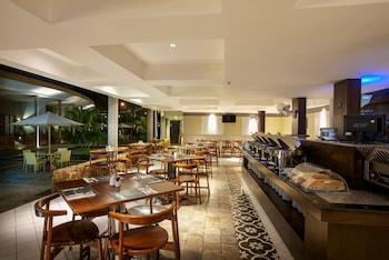 hotel neo green savana sentul city by aston