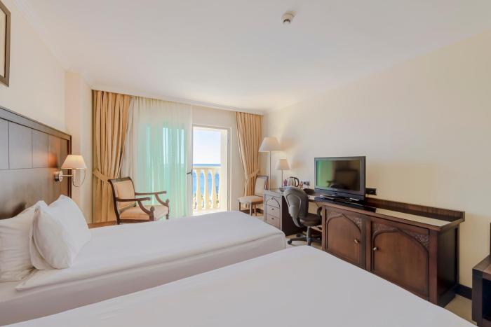 crowne plaza hotel antalya by ihg