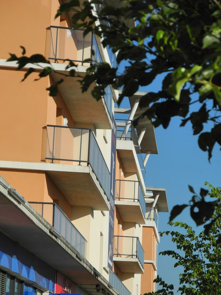 villa val senart 1ere avenue