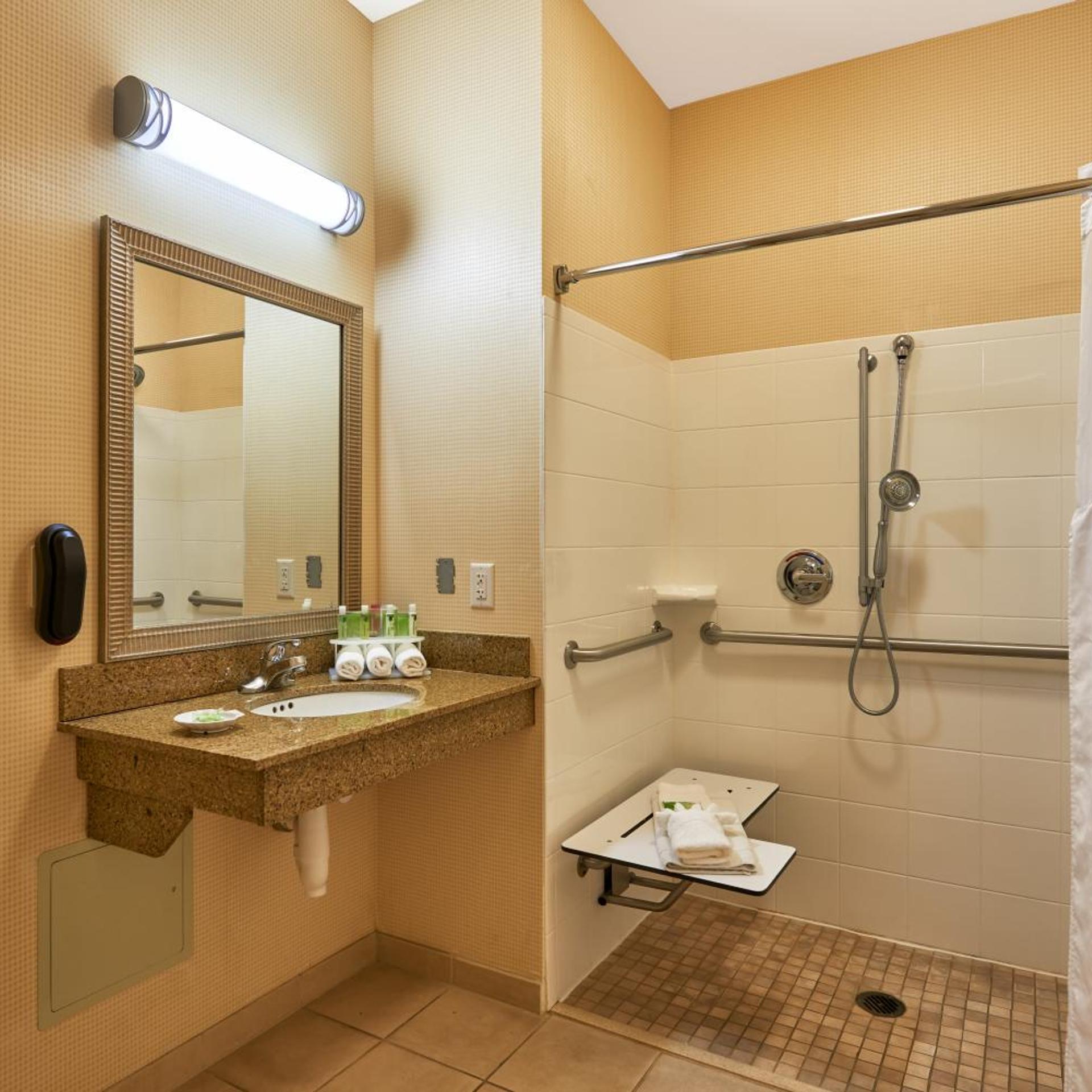 holiday inn express and suites el paso airport by ihg