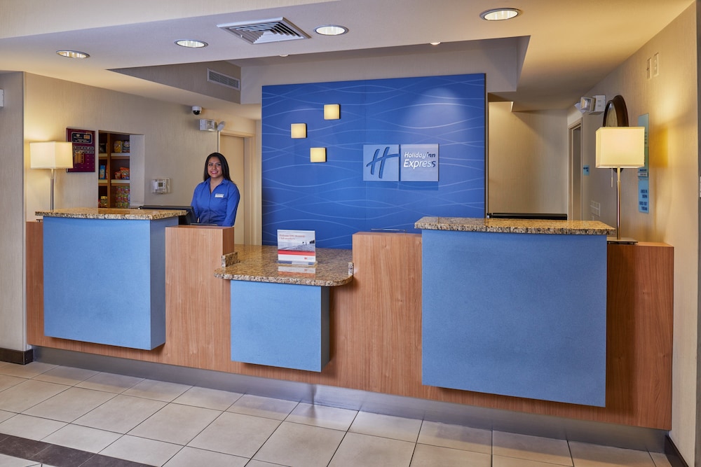 holiday inn express and suites el paso airport by ihg