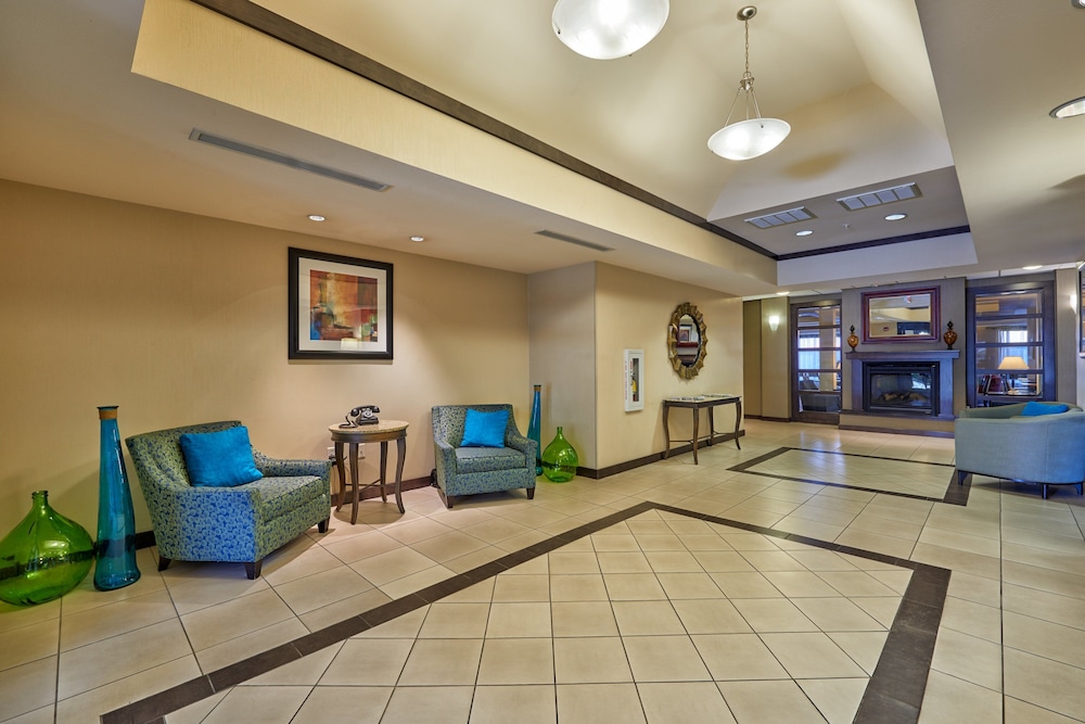 holiday inn express and suites el paso airport by ihg