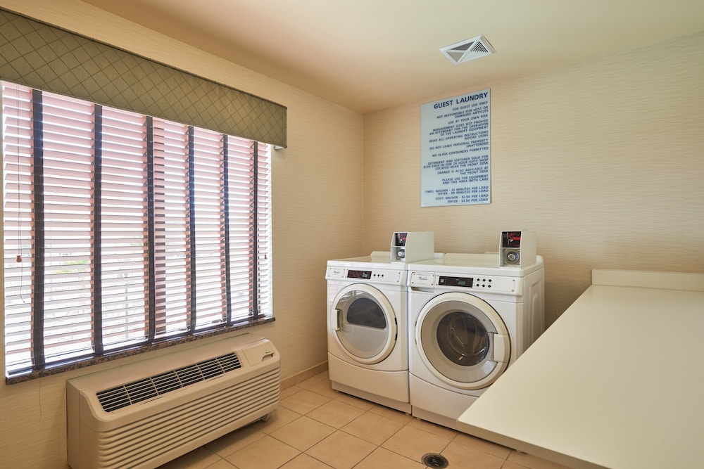 holiday inn express and suites el paso airport by ihg