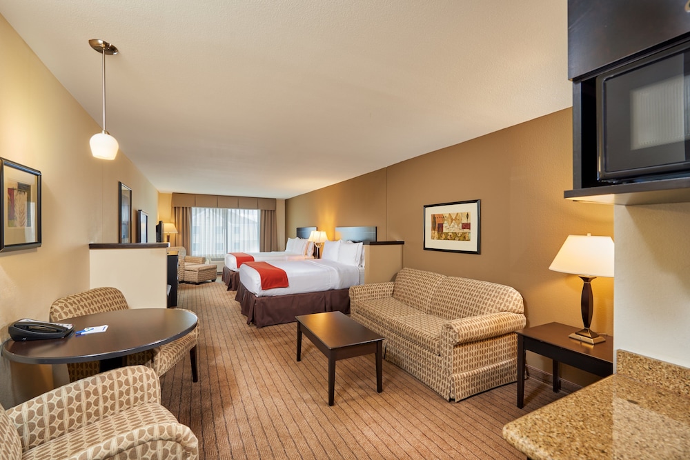 holiday inn express and suites el paso airport by ihg