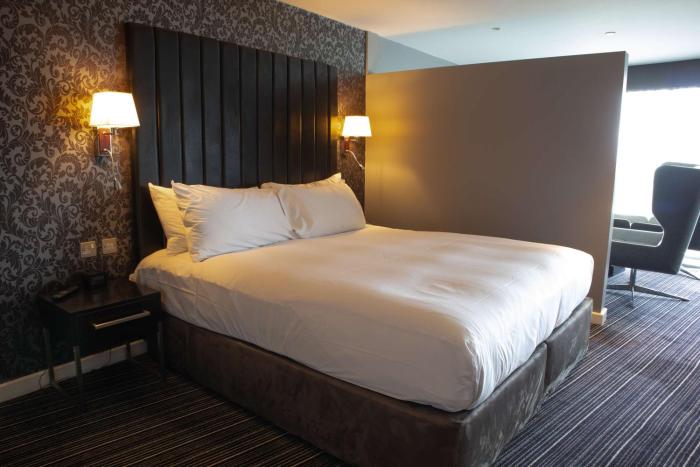 doubletree by hilton hotel bristol south cadbury house
