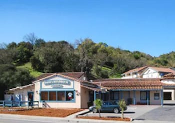 marinwood inn and suites