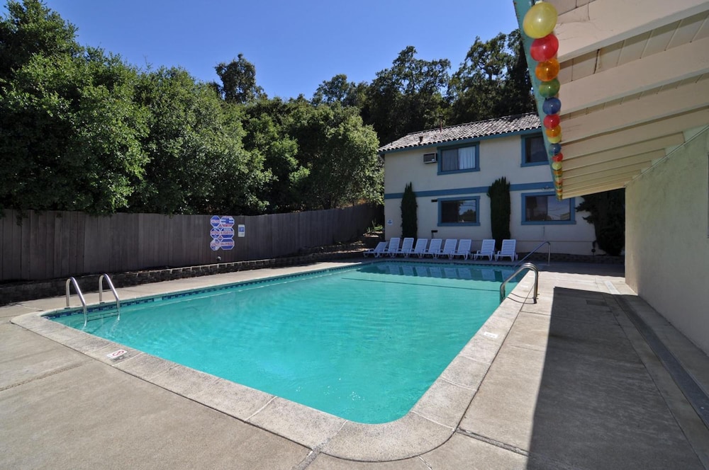 Marinwood Inn & Suites,San Francisco>>Novato,2 star