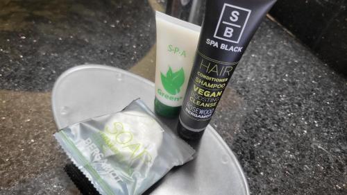 marinwood inn and suites