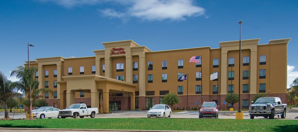 hampton inn and suites baton rouge port allen