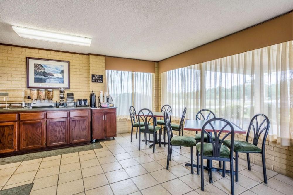 days inn by wyndham batesville ar