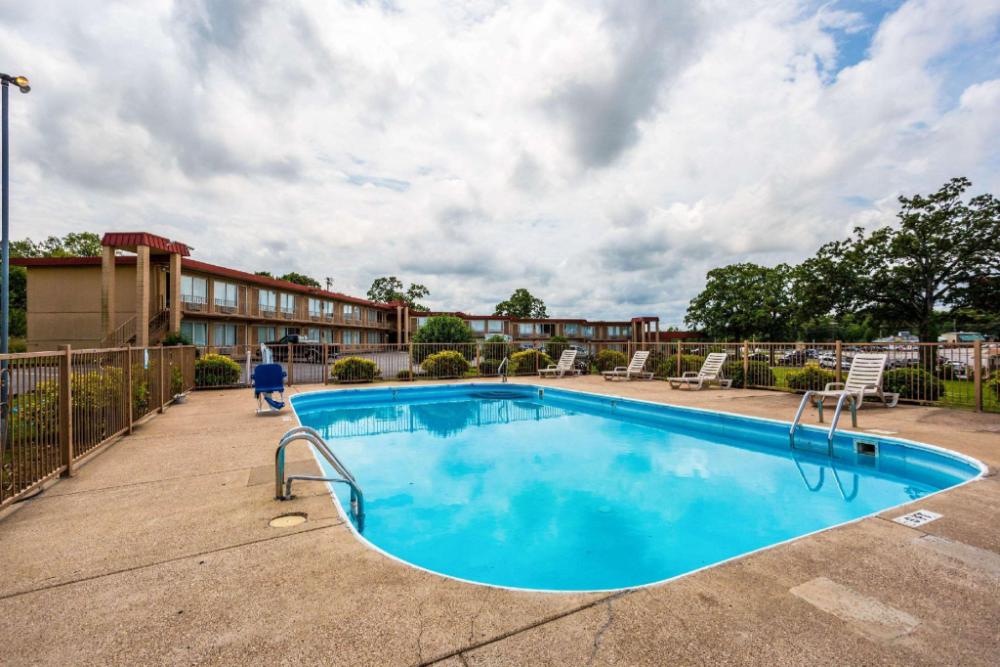 days inn by wyndham batesville ar