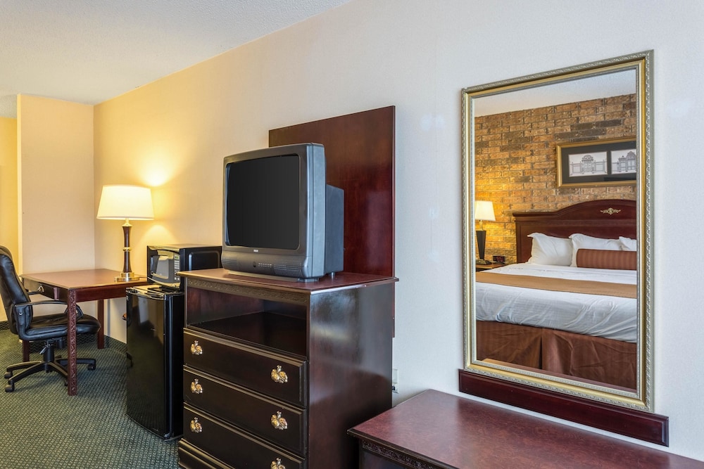 days inn by wyndham batesville ar