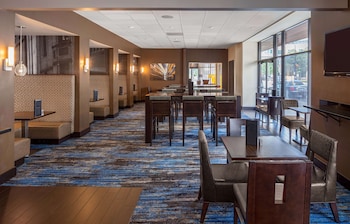 doubletree suites by hilton minneapolis downtown