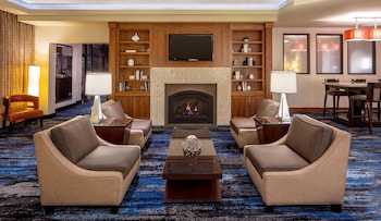 doubletree suites by hilton minneapolis downtown