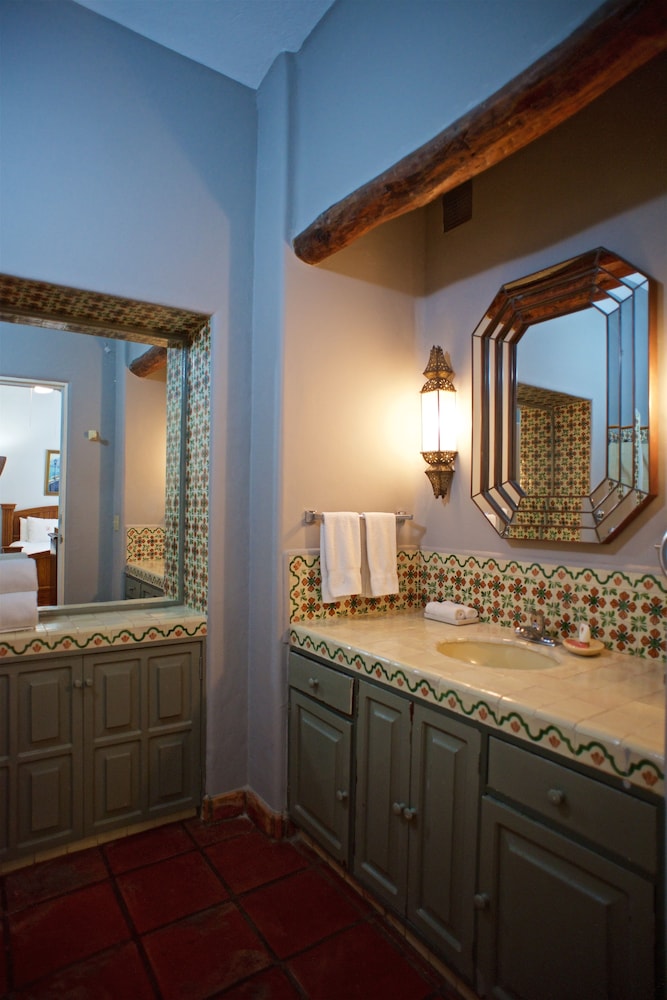 hacienda del lago boutique hotel