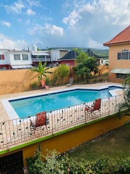 paradise montego bay beachfront villa