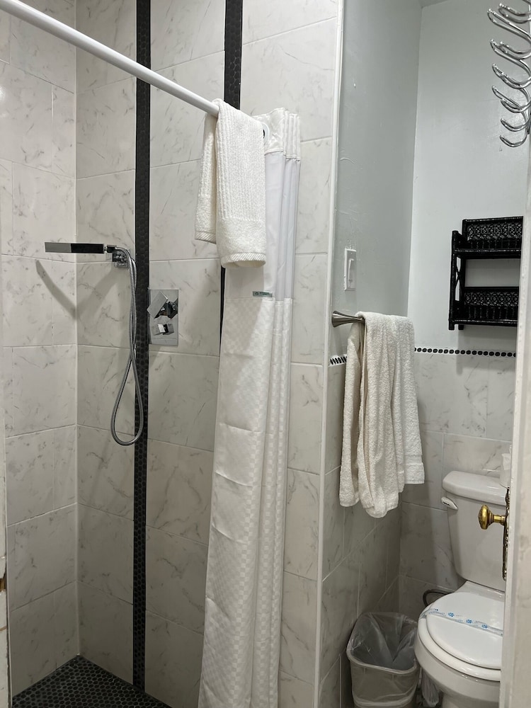 americas best value inn and suites royal carriage