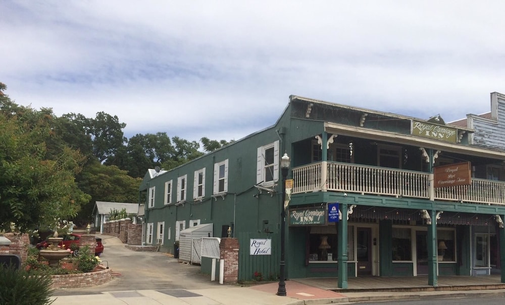 americas best value inn and suites royal carriage