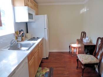 Americas Best Value Inn & Suites Royal Carriage,Tuolumne>>Jamestown,3 star