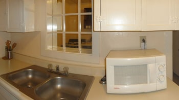 americas best value inn and suites royal carriage