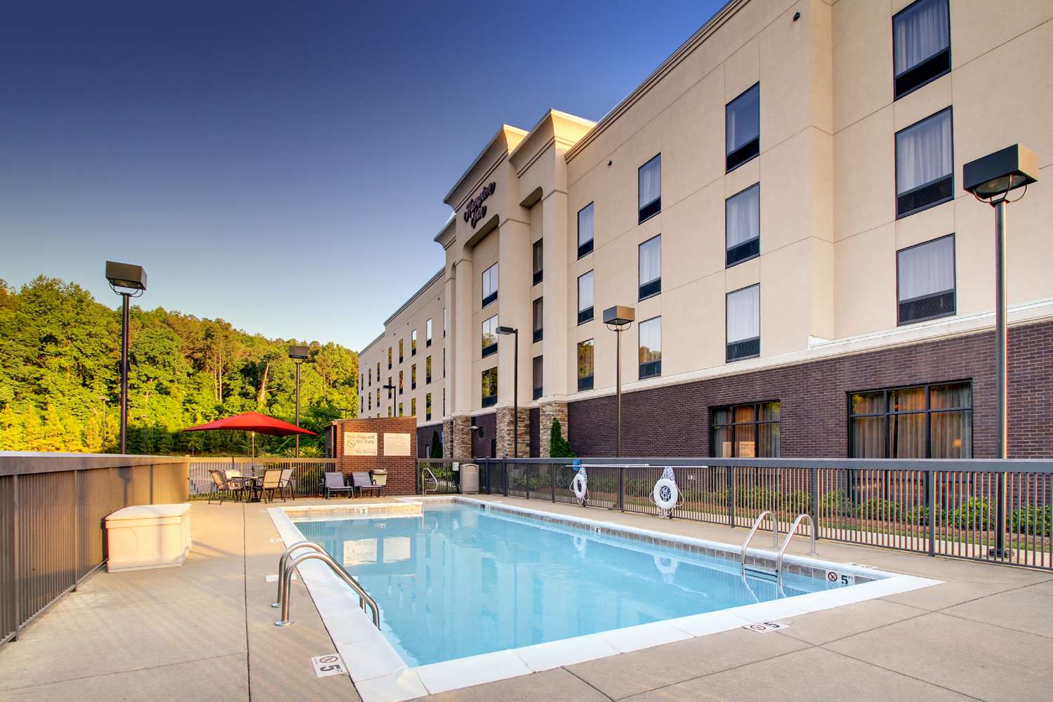 hampton inn birmingham leeds