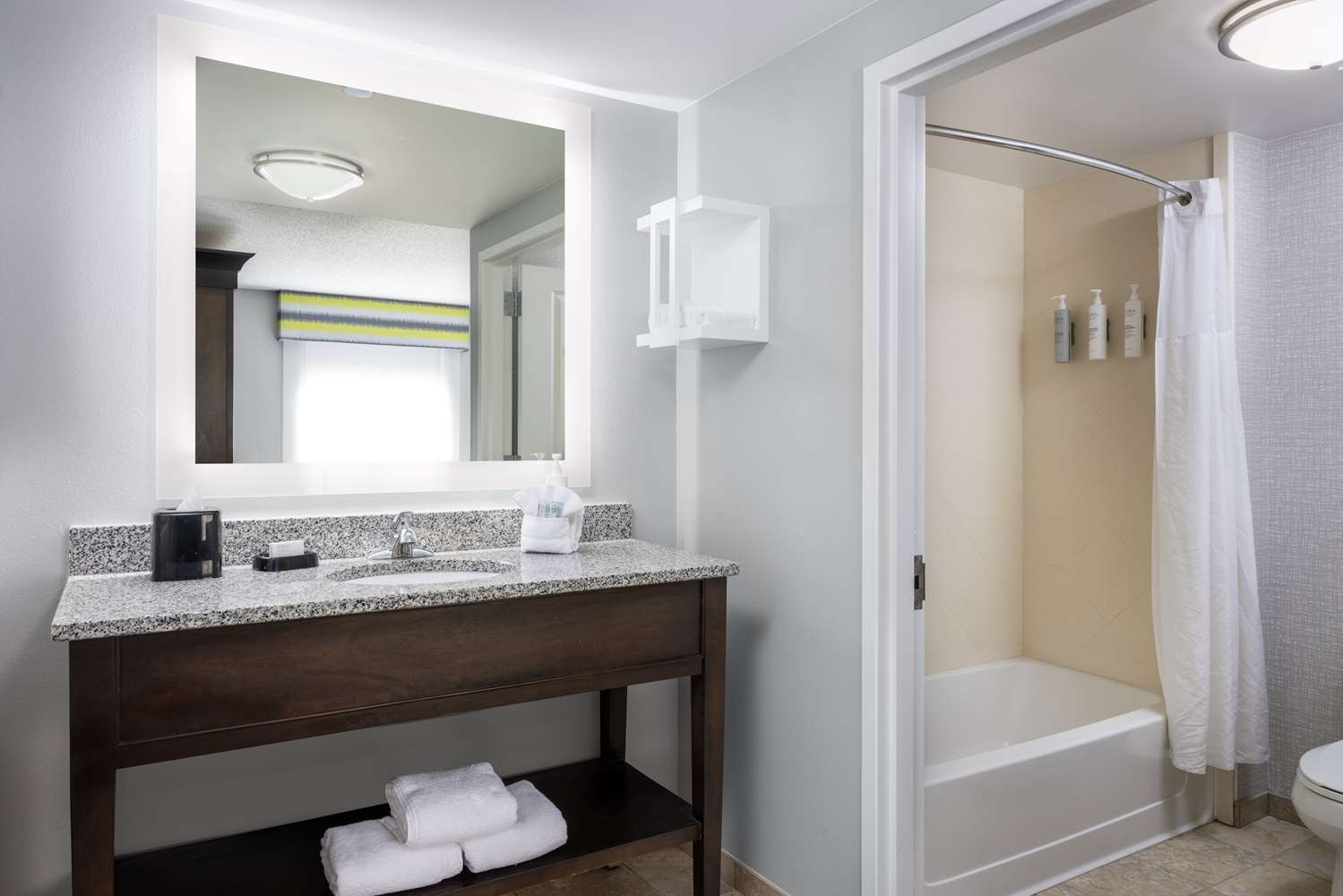 hampton inn and suites birmingham 280 east eagle point
