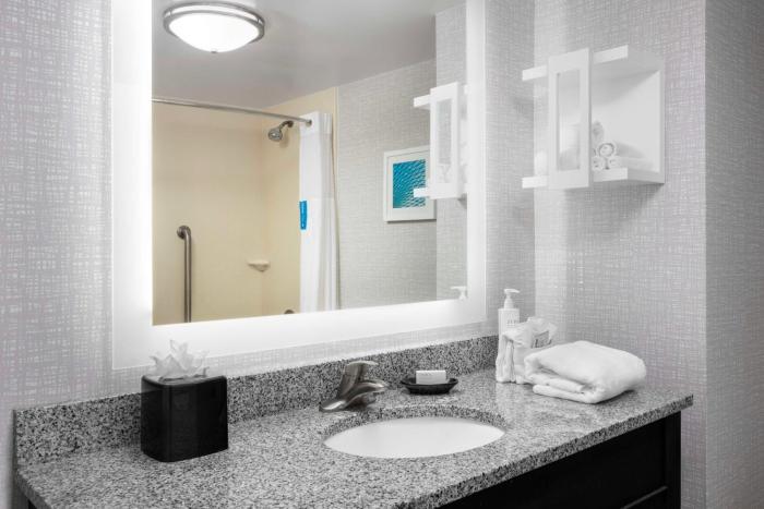 hampton inn and suites birmingham 280 east eagle point