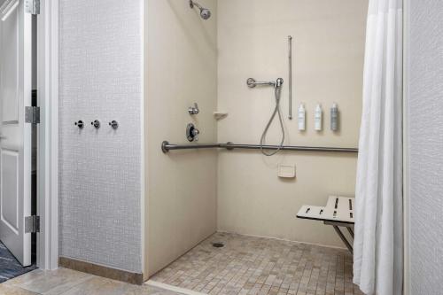 hampton inn and suites birmingham 280 east eagle point