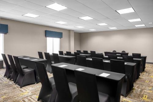 hampton inn and suites birmingham 280 east eagle point