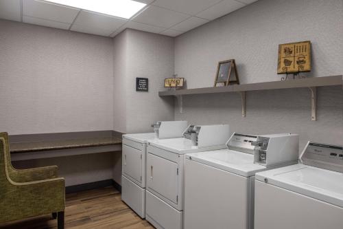 hampton inn and suites birmingham 280 east eagle point