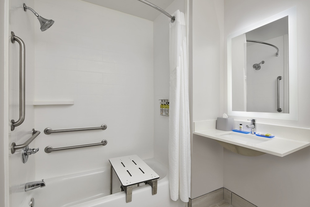 holiday inn express pensacola west navy base by ihg