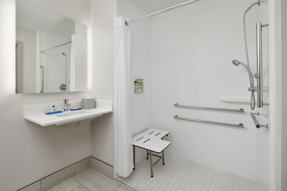 holiday inn express pensacola west navy base by ihg
