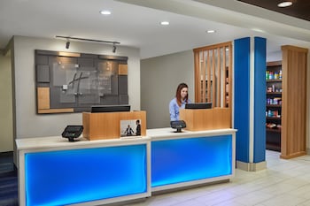 Holiday Inn Express Pensacola West - Navy Base By Ihg,Pensacola Beach>>Pensacola,3 star