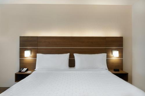 holiday inn express pensacola west navy base by ihg