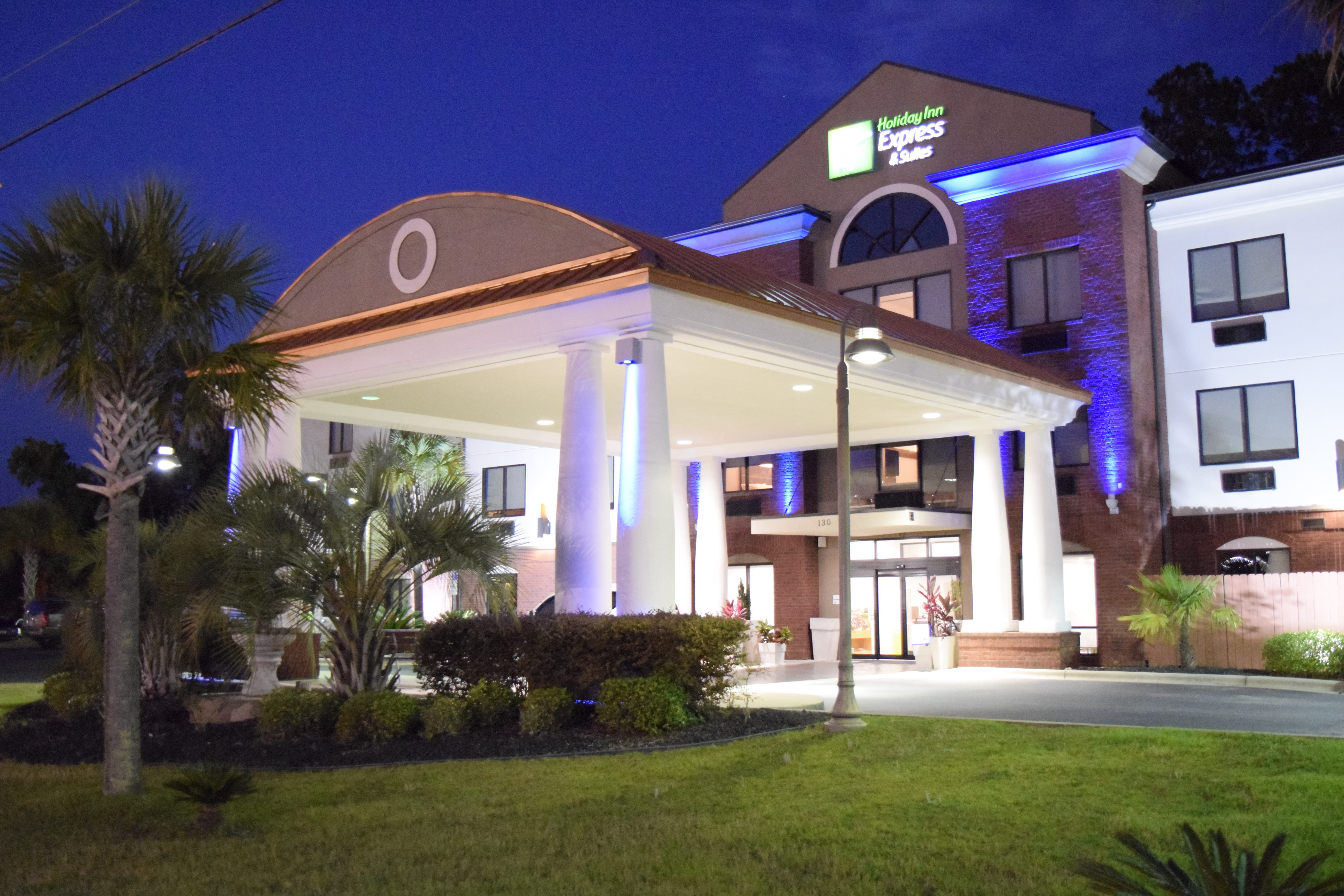 holiday inn express and suites pensacola west i 10