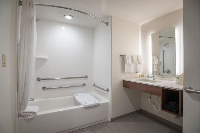 holiday inn pensacola university area by ihg
