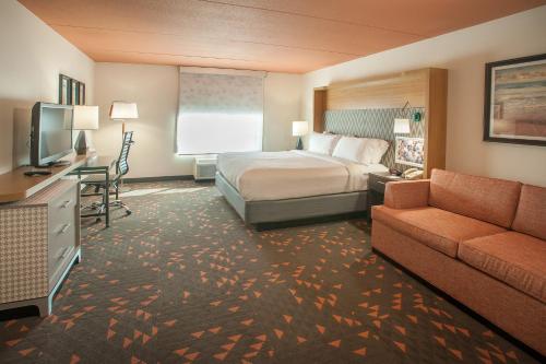 holiday inn pensacola university area by ihg