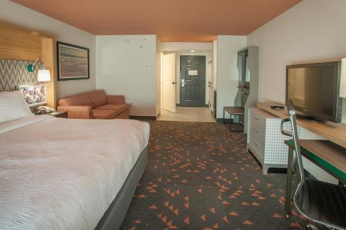 holiday inn pensacola university area by ihg