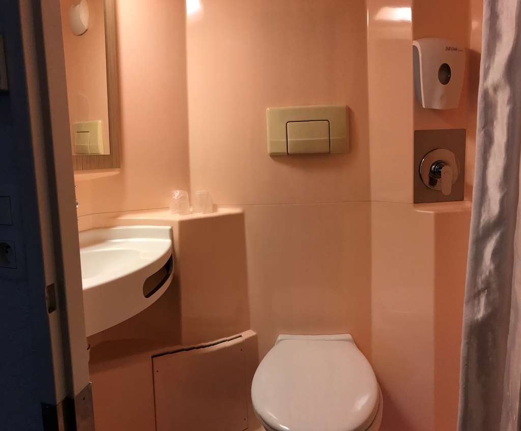 premiere classe marseille est la valentine