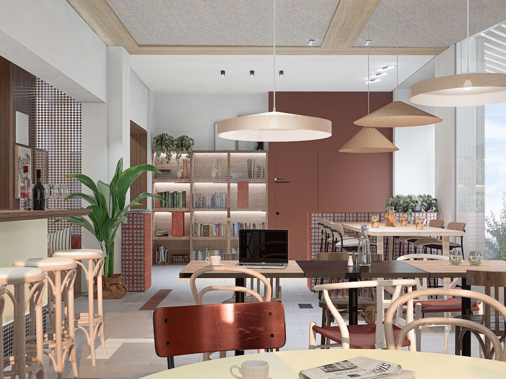 greet hotel marseille parc chanot velodrome