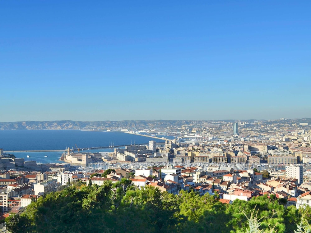 greet hotel marseille parc chanot velodrome