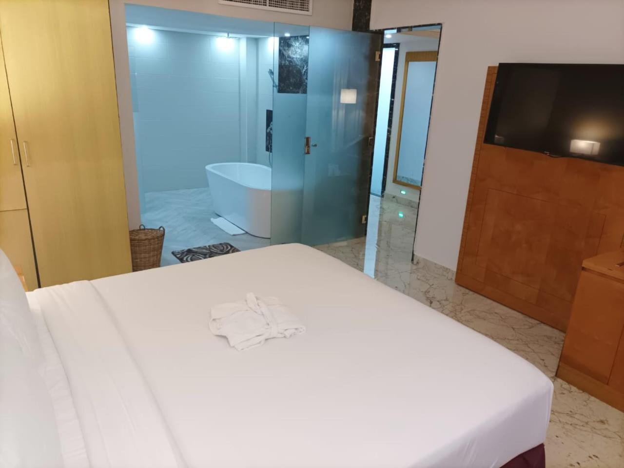 holiday inn dar es salaam city center by ihg