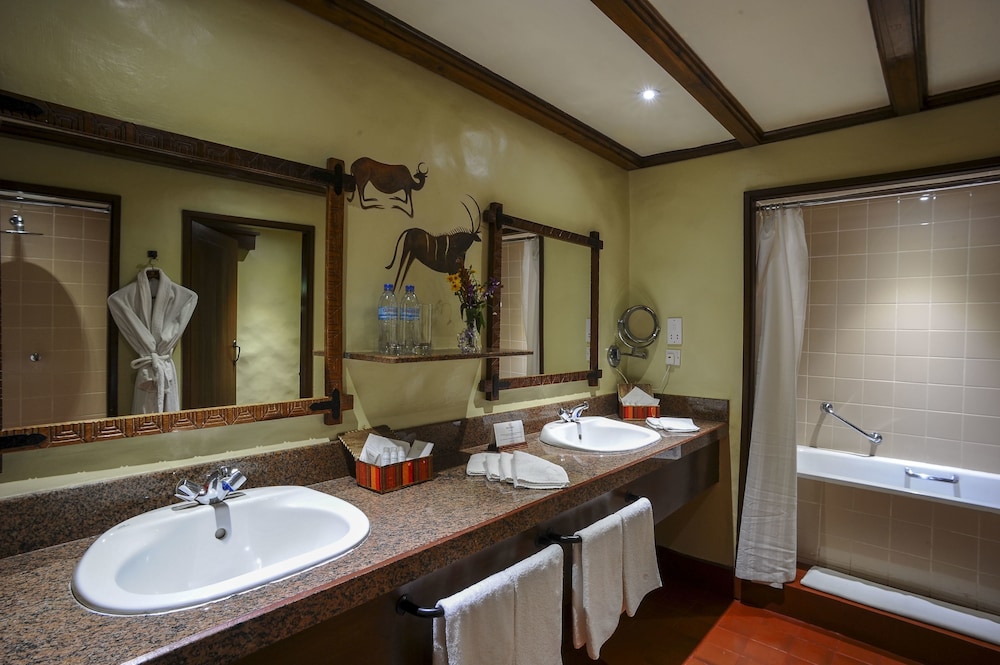 ngorongoro serena safari lodge