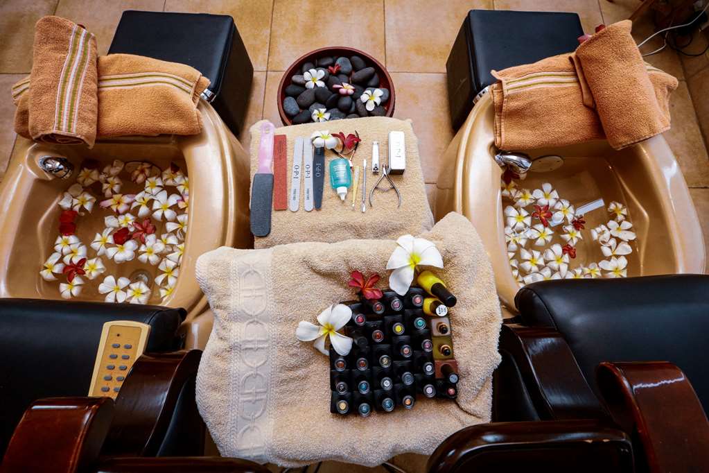 colosseum hotel and fitness club