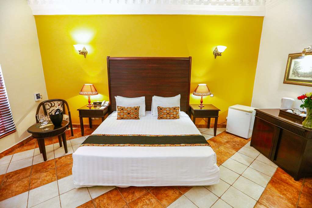 colosseum hotel and fitness club