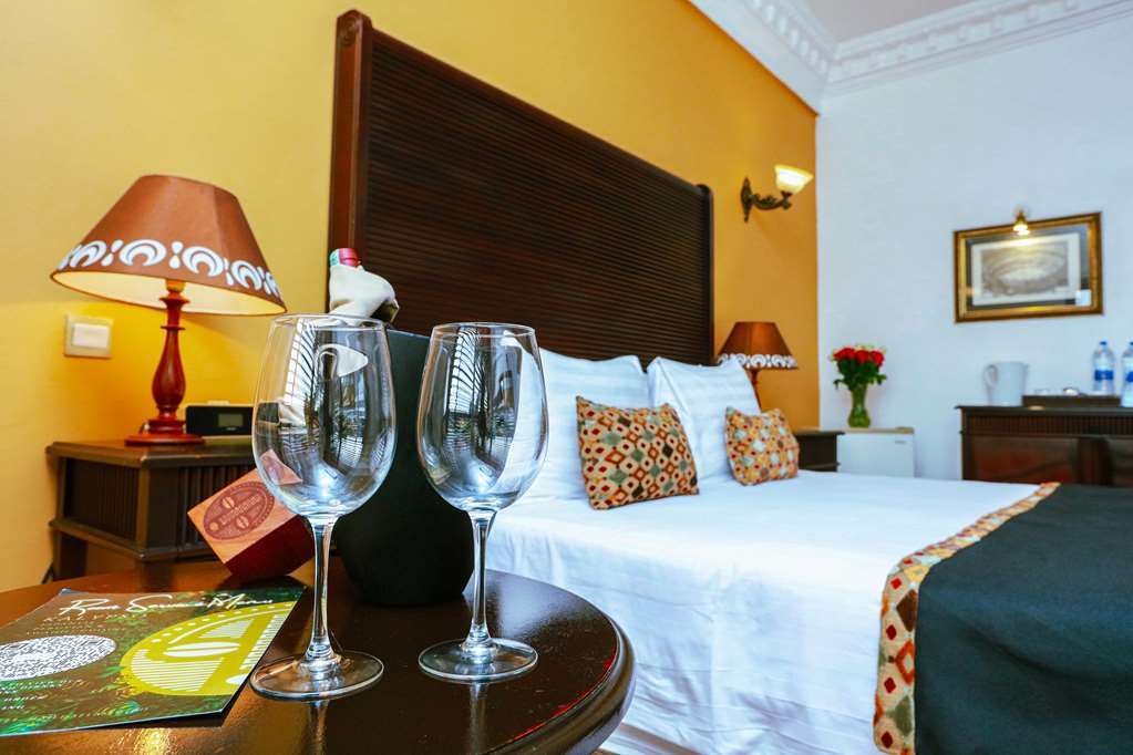 colosseum hotel and fitness club