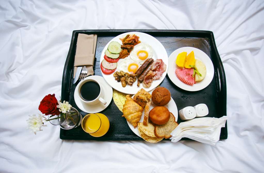 colosseum hotel and fitness club