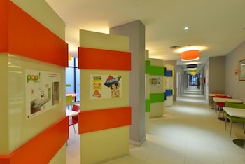 pop hotel bsd city tangerang
