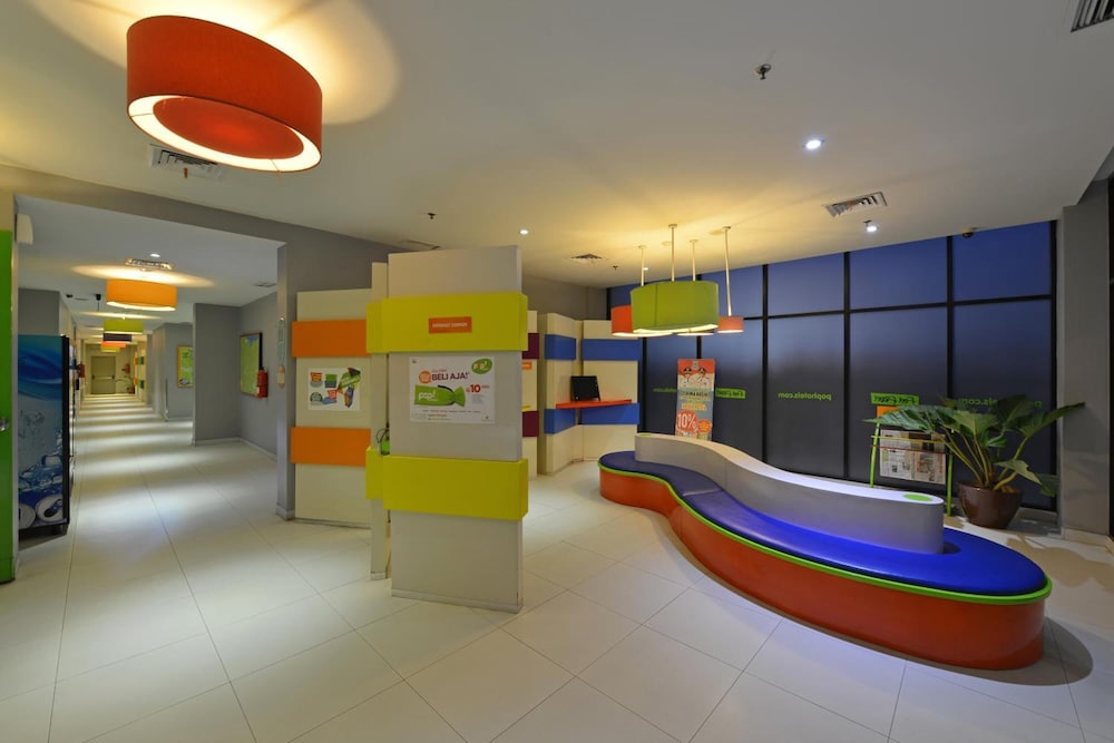 pop hotel bsd city tangerang