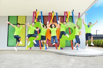 pop hotel bsd city tangerang